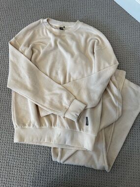 Comfrt cream waffle sweat set